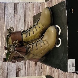 Seychelles jungle boot